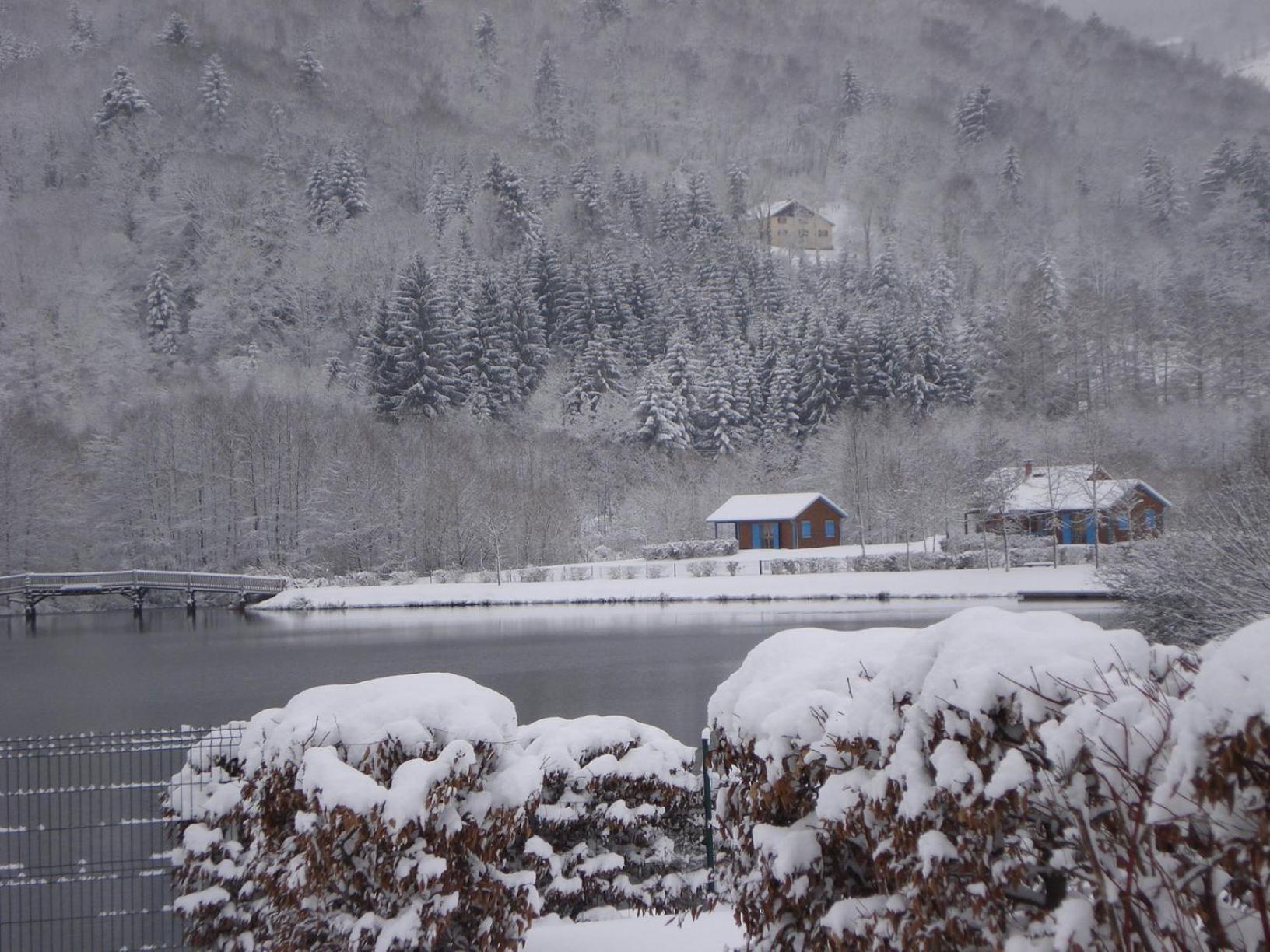 Camping Base De Loisirs Du Lac De La Moselotte Saulxures-sur-Moselotte Buitenkant foto