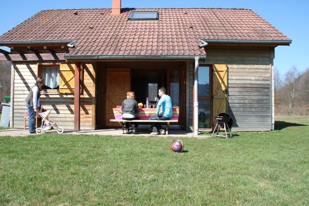 Camping Base De Loisirs Du Lac De La Moselotte Saulxures-sur-Moselotte Kamer foto